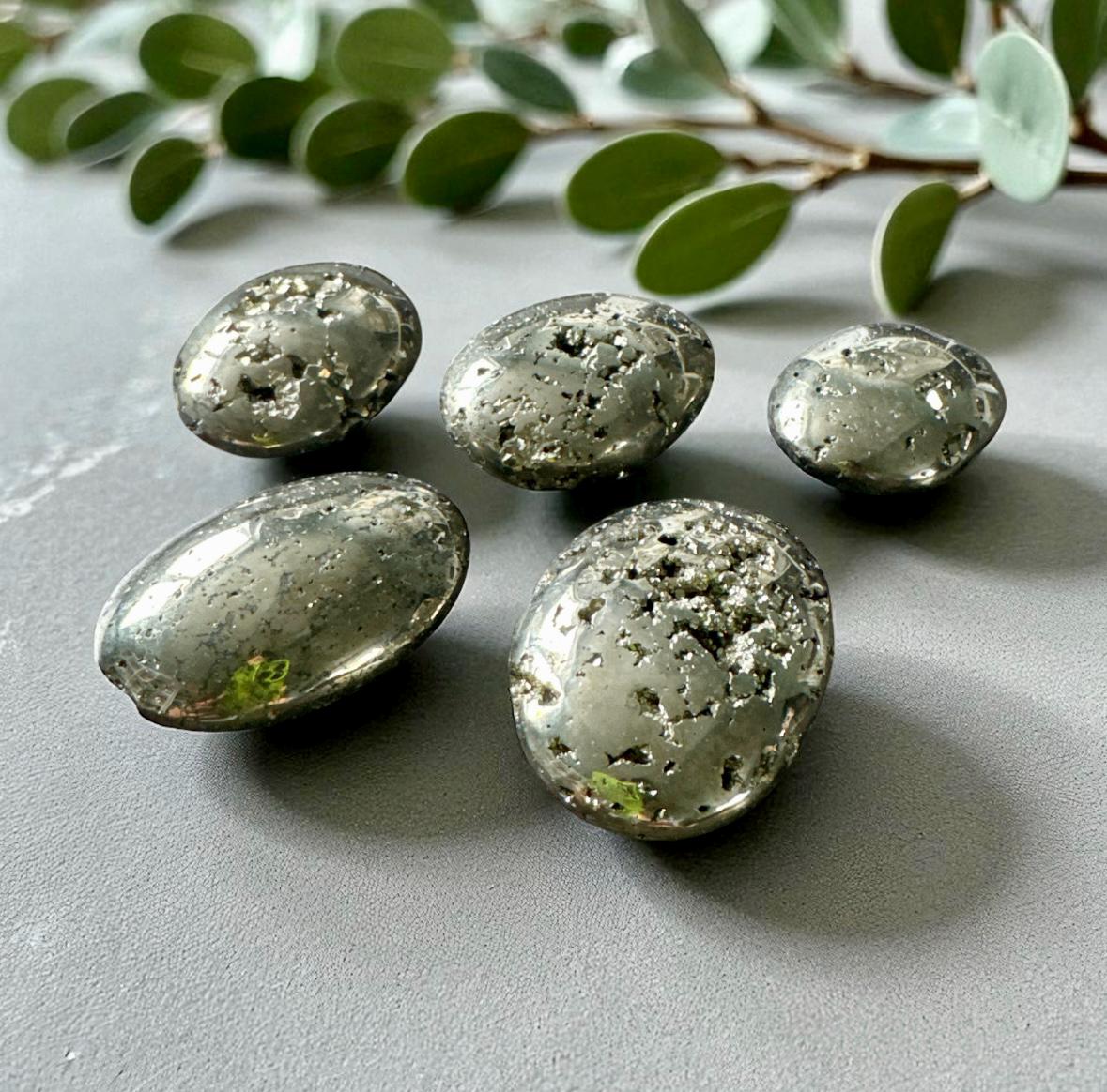 Pyrite Palm Stone – Crystal for Prosperity, Protection & Confidence | Healing Energy Crystal