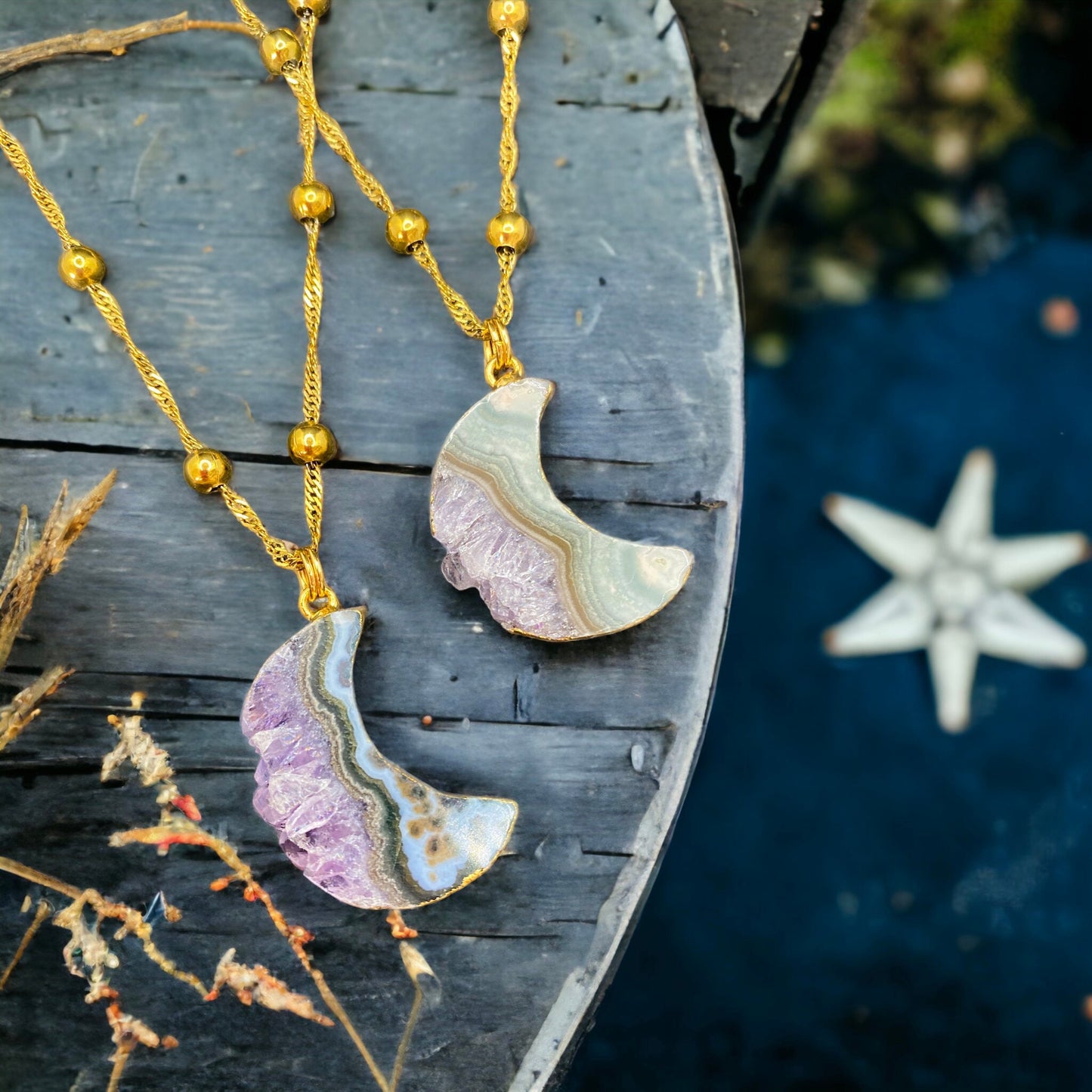 Amethyst Agate Crescent Moon Pendant - Gold-Plated Healing Crystal Necklace