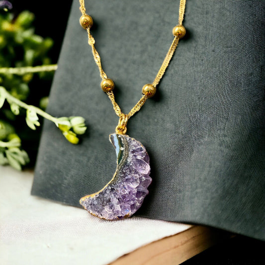 Amethyst Agate Crescent Moon Pendant - Gold-Plated Healing Crystal Necklace