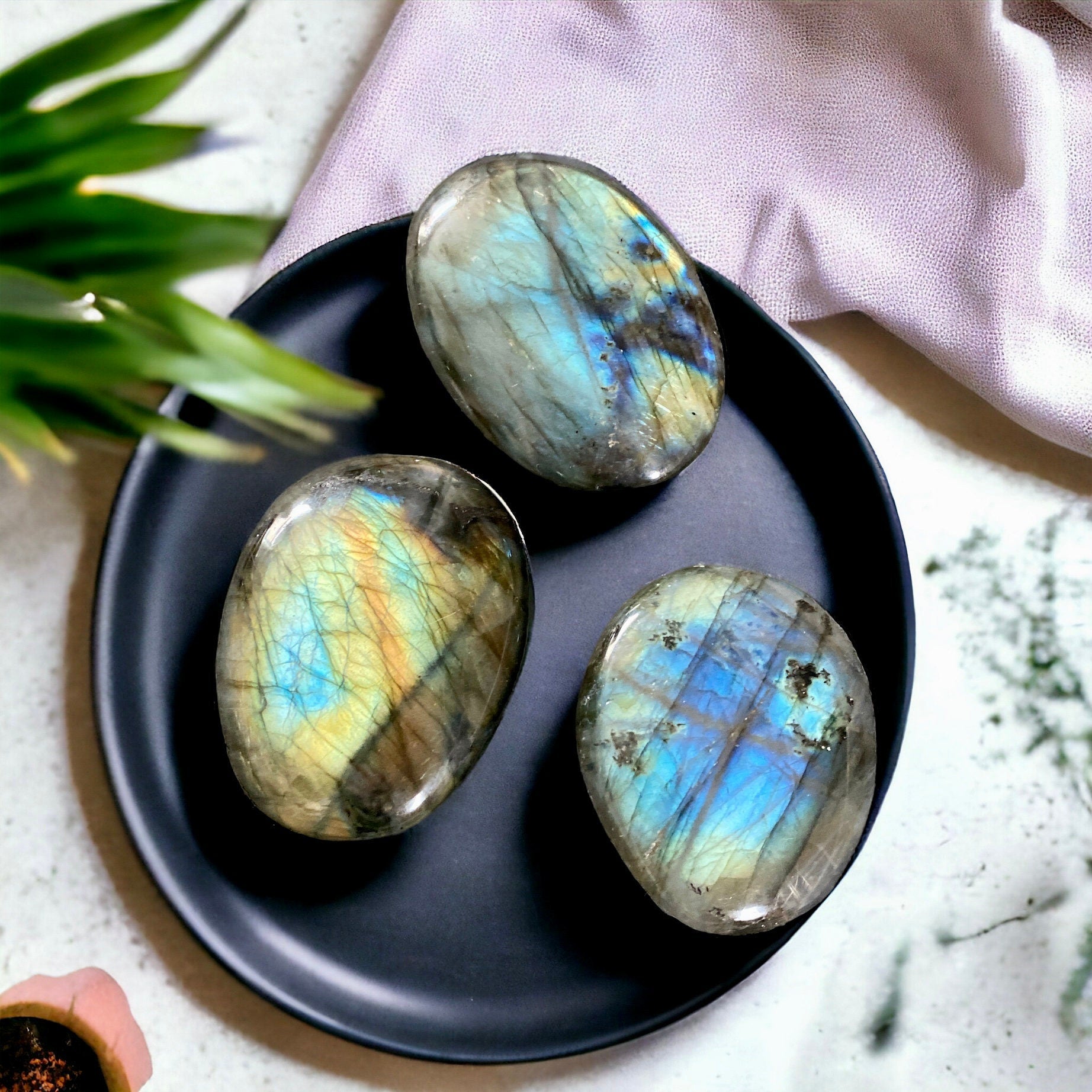Labradorite Palm Stone: Iridescent Crystal for Intuition (40mm x 40mm)