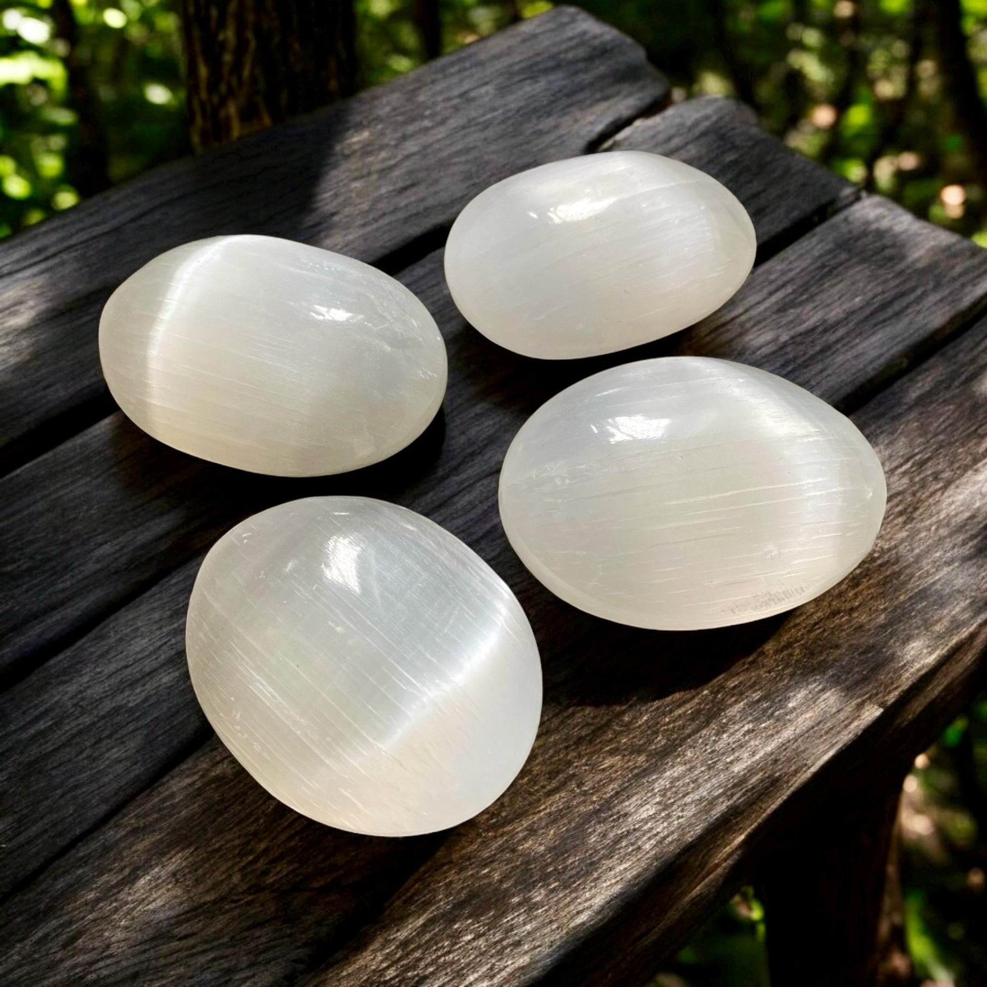 Selenite Palmstone: Natural Crystal for Cleansing & Meditation (70-80mm)