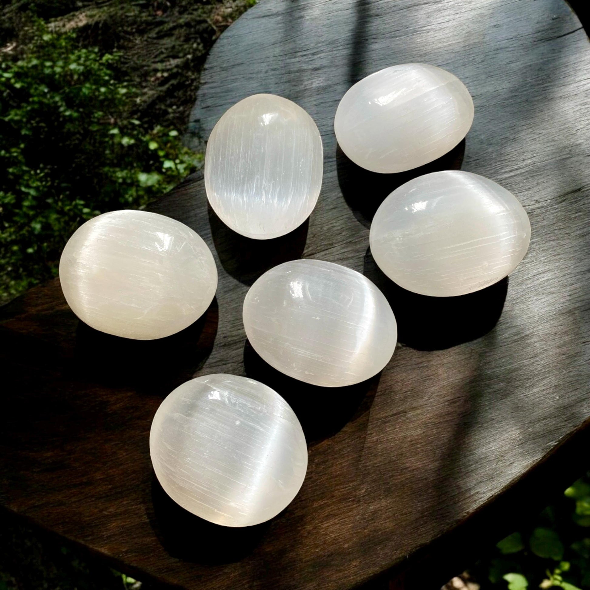 Selenite Palmstone: Natural Crystal for Cleansing & Meditation (70-80mm)
