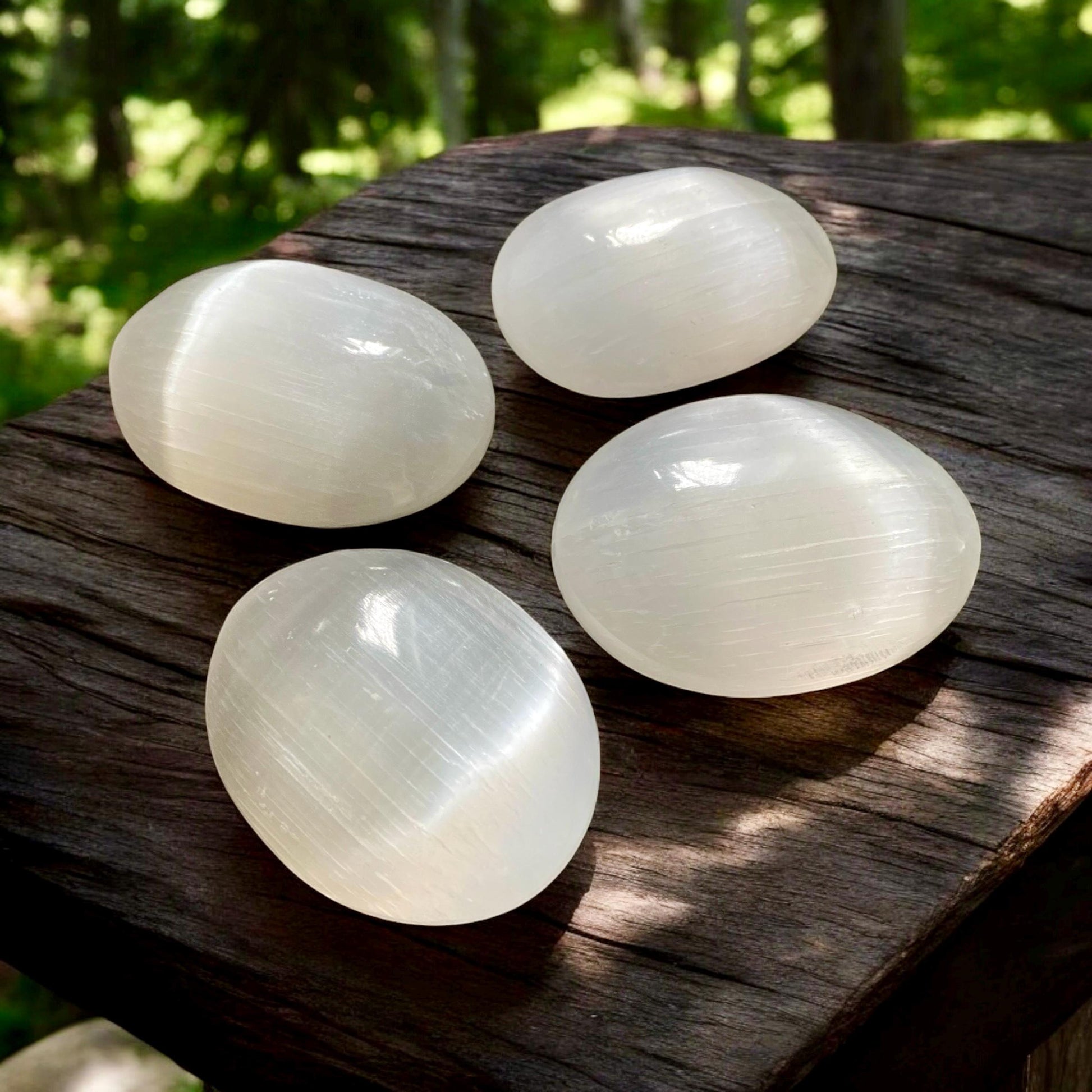 Selenite Palmstone: Natural Crystal for Cleansing & Meditation (70-80mm)