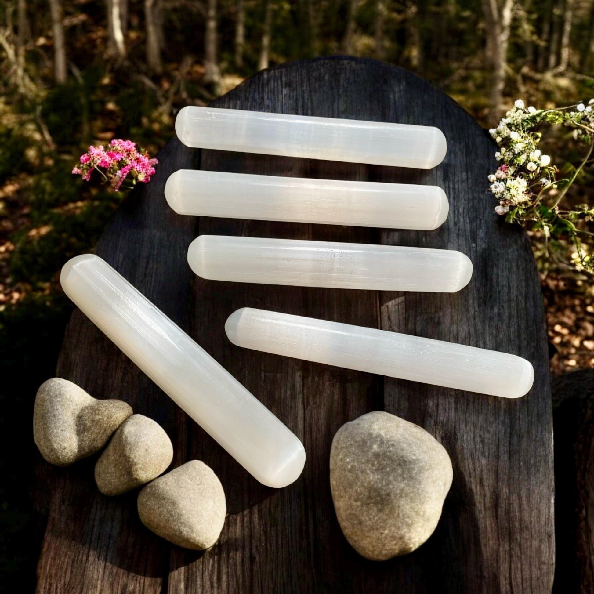 Selenite Crystal Wand: Spar Stone for Clearing & Charging. 15cm approx