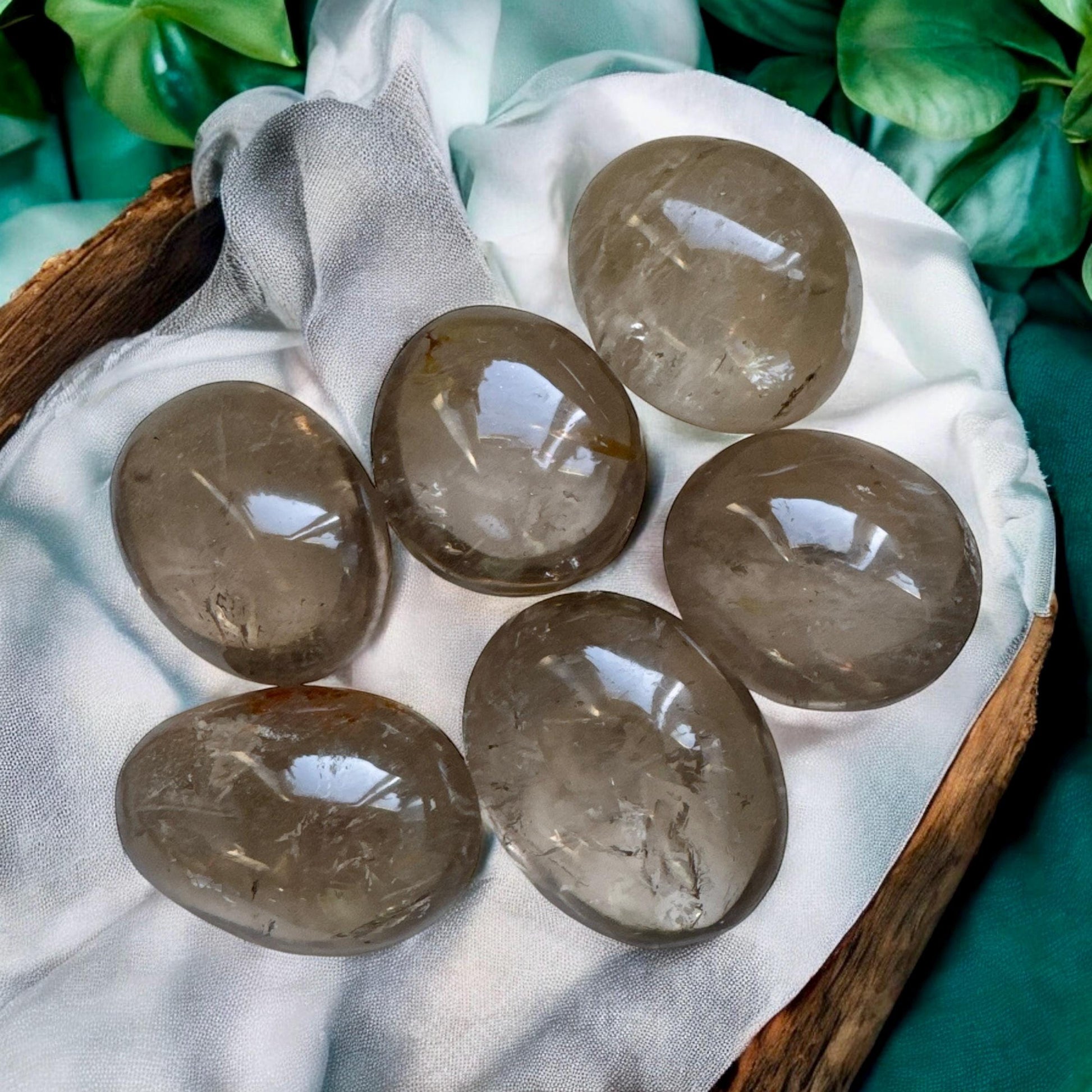 Smokey Quartz Palm Stone: Clarity & Grounding Crystal