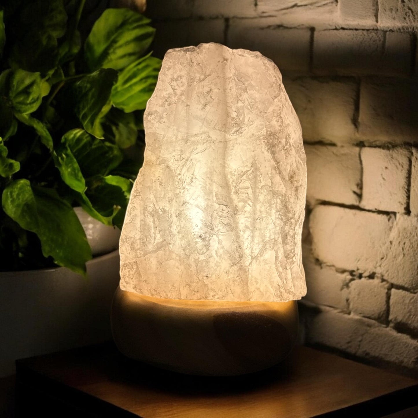Rose Quartz Crystal Lamp: E14 LED Bulb, Wooden Stand