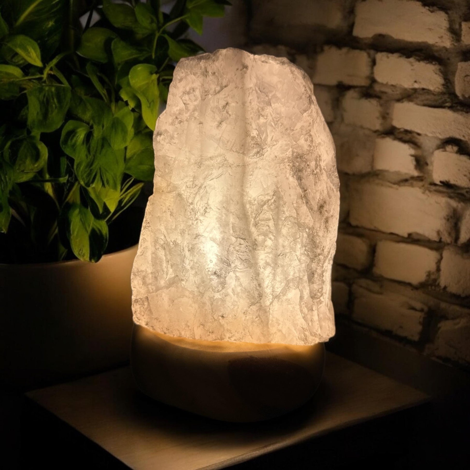 Rose Quartz Crystal Lamp: E14 LED Bulb, Wooden Stand