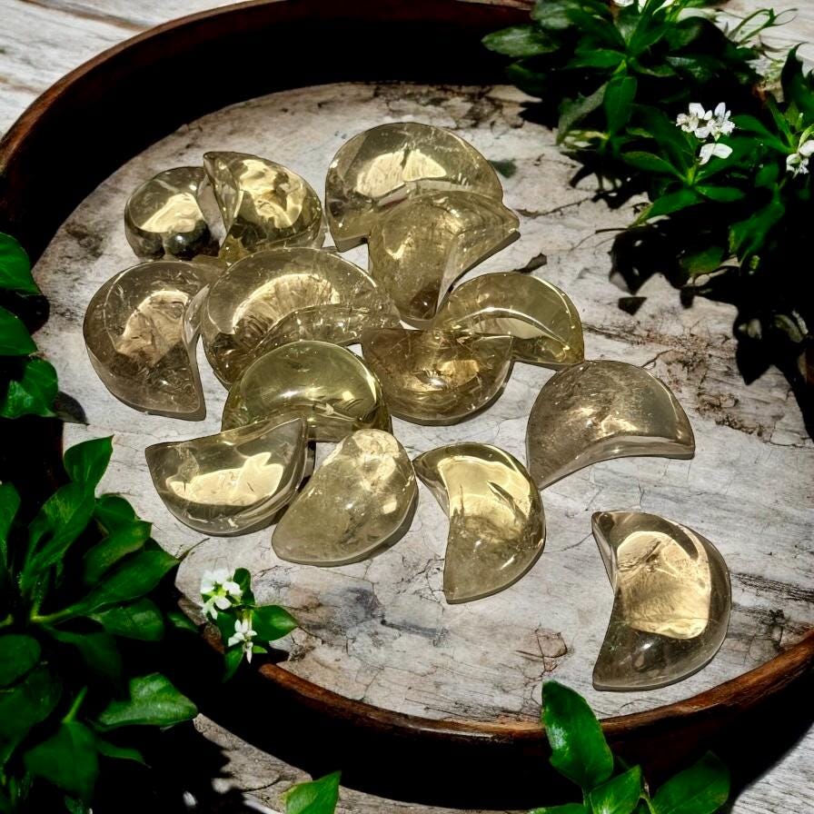 Citrine Crescent Moon Crystal – Joy, Abundance & Solar Energy | Luna by Louise, Crystal Shop UK | High-Quality Polished Crystal