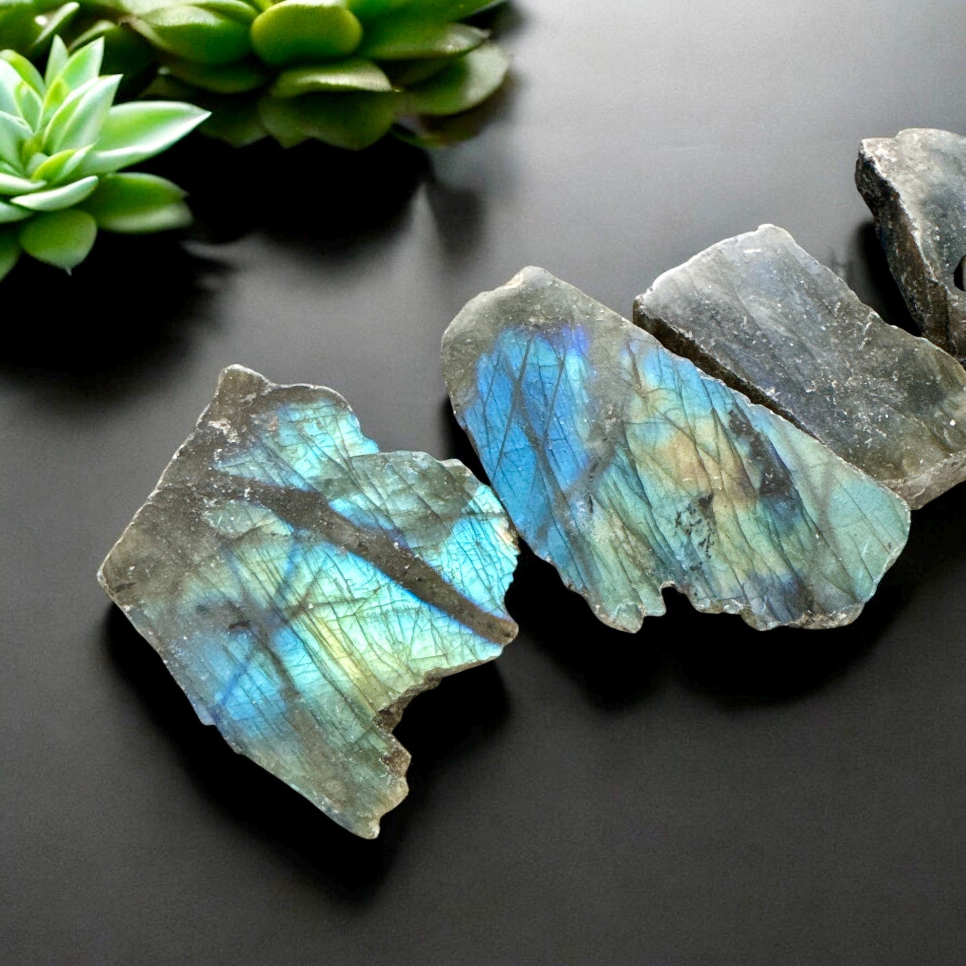 Flashy Labradorite Slab: Iridescent Crystal for Transformation