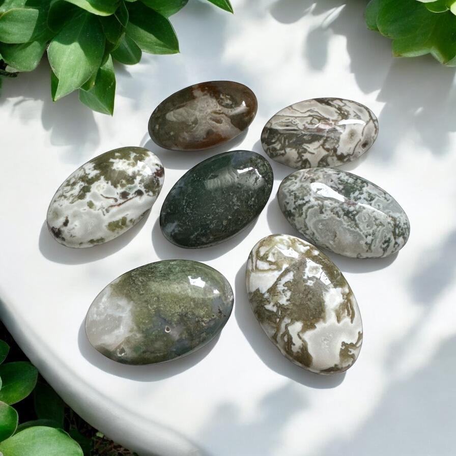 Moss Agate Palm Stone: Nurturing Earth Energy Crystal