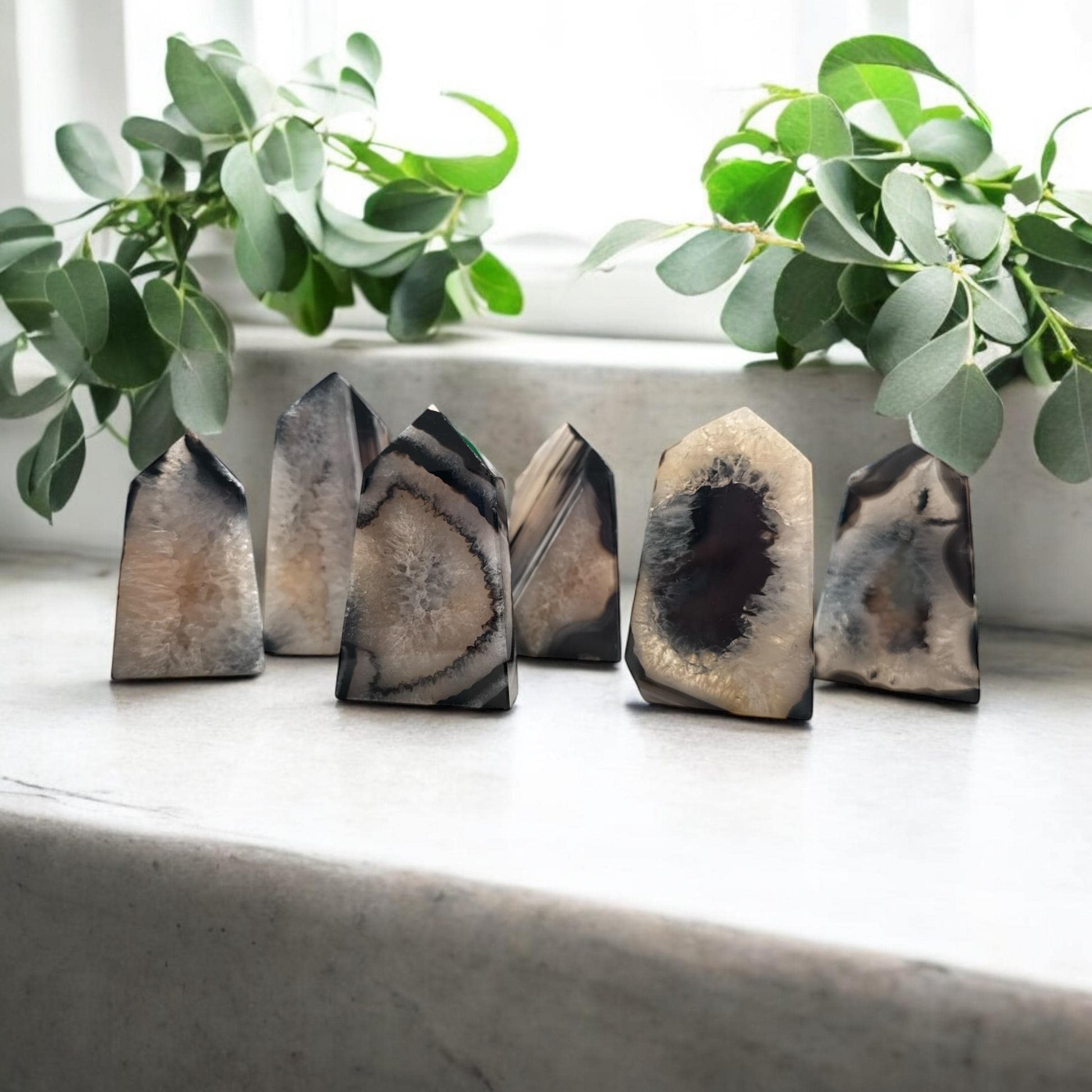 Black Onyx Druze Obelisk Tower: Protective Crystal Decor