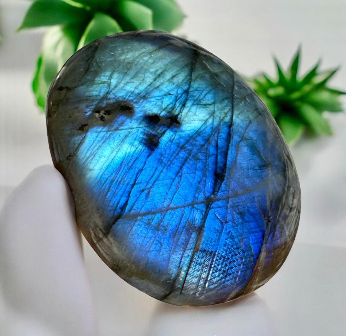 XL Labradorite Palm Stone: Iridescent Calming Crystal (70/80mm x 60/70mm approx.)