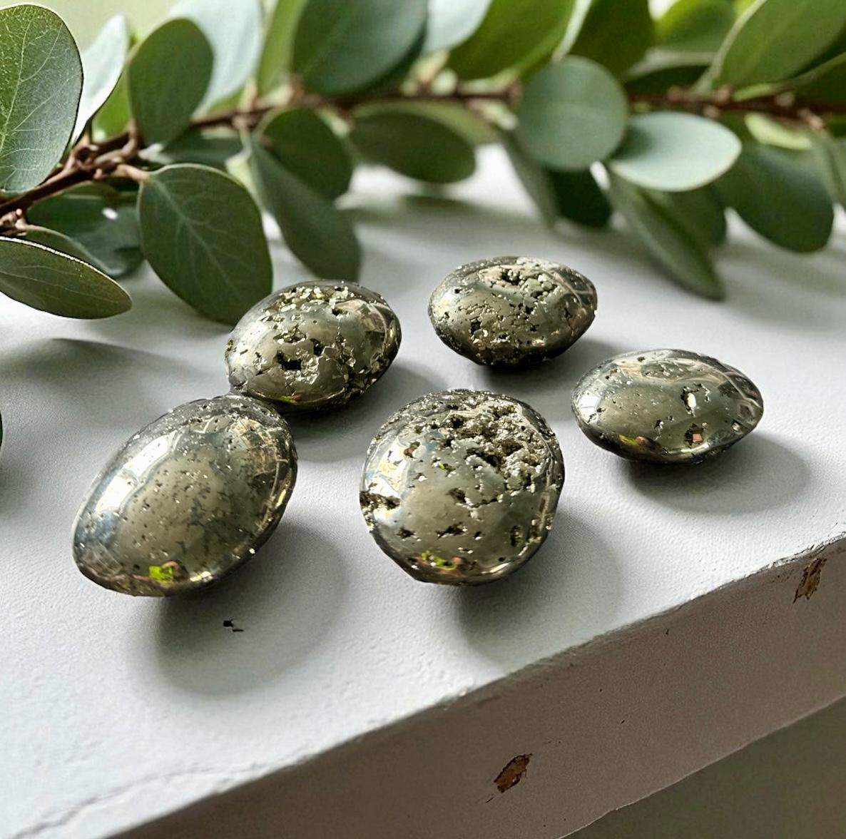 Pyrite Palm Stone – Crystal for Prosperity, Protection & Confidence | Healing Energy Crystal