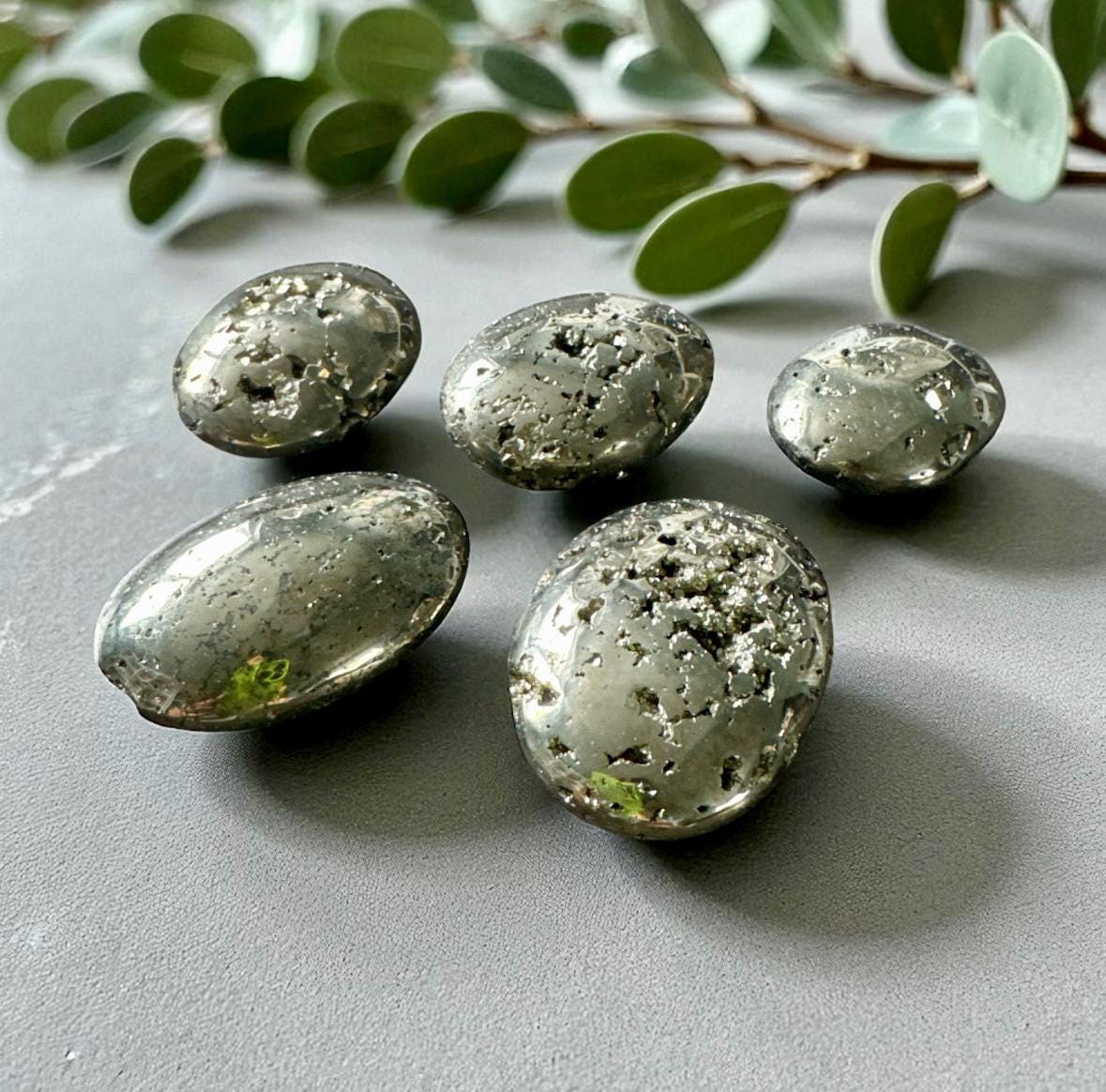 Pyrite Palm Stone – Crystal for Prosperity, Protection & Confidence | Healing Energy Crystal