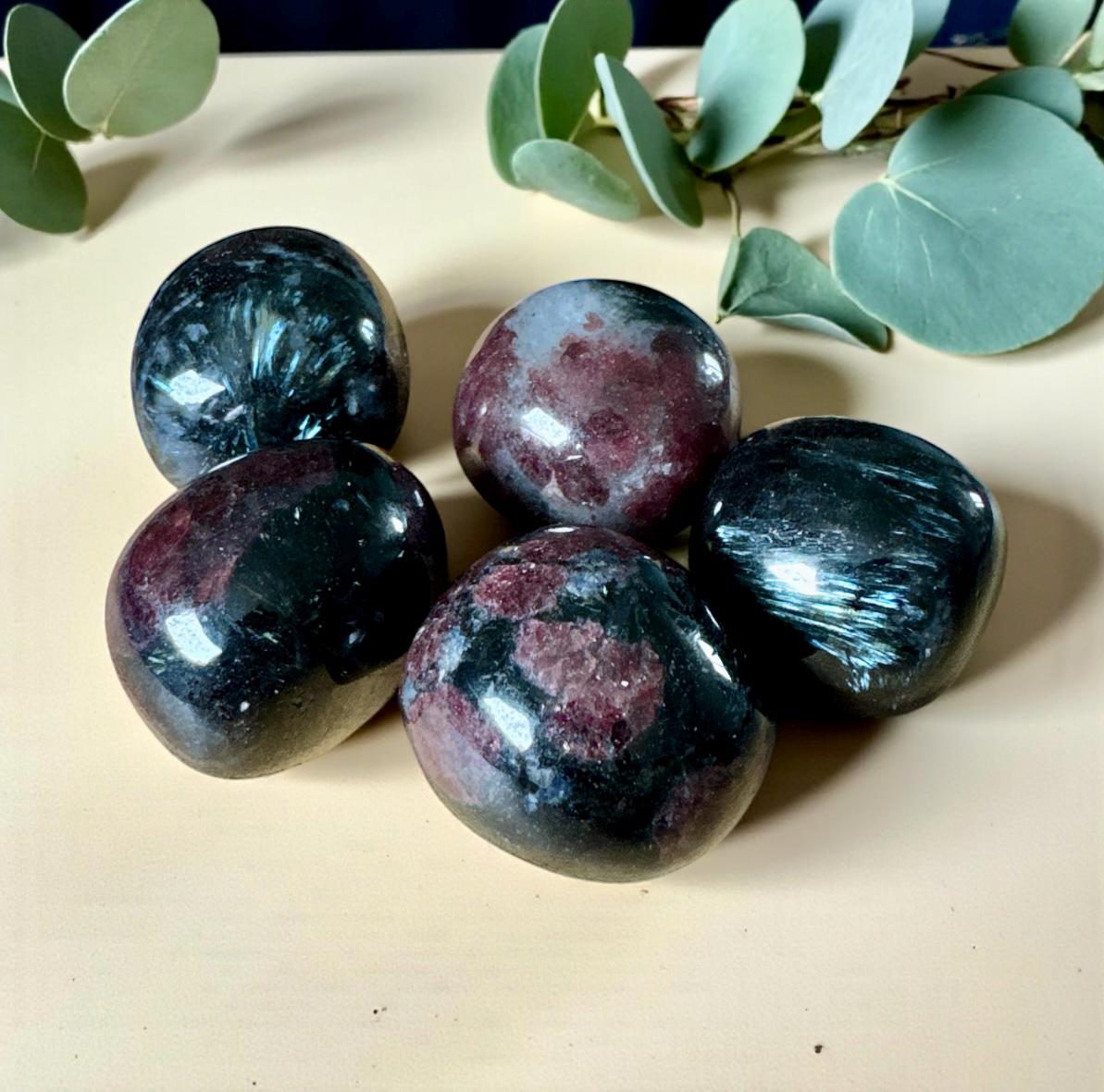Garnet AND Astrophyllite Tumble Stone – Passion, Transformation & Strength | Luna by Louise, Crystal Shop UK