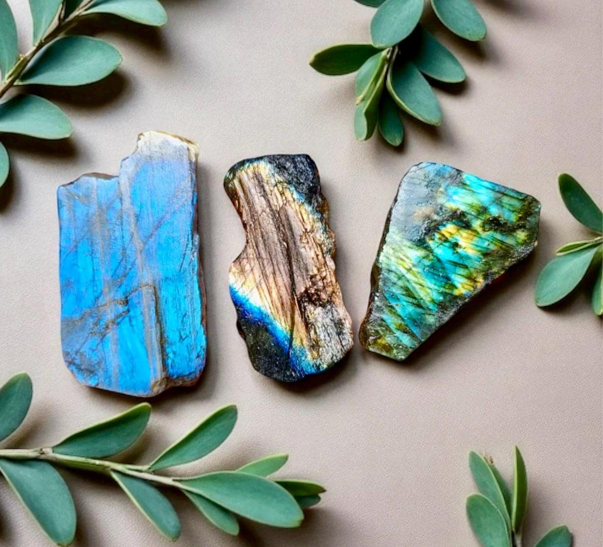 Flashy Labradorite Slab: Iridescent Crystal for Transformation