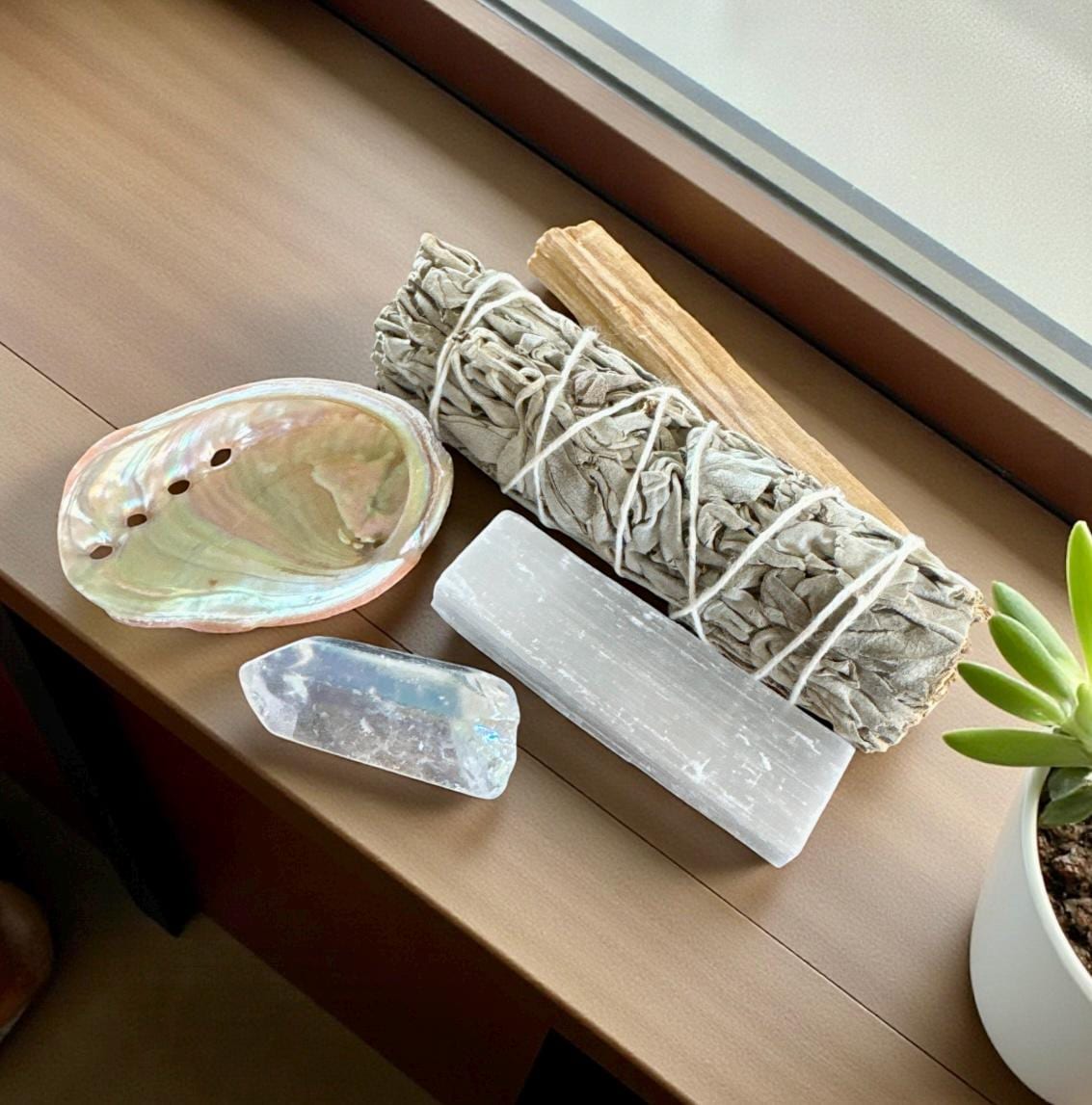Smudge Cleansing Set – Abalone Shell • Selenite Stick • Palo Santo • Sage Bundle