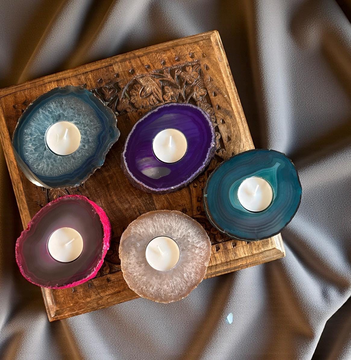 Agate Geode Slice Tealight Holder: Ethereal Crystal Decor