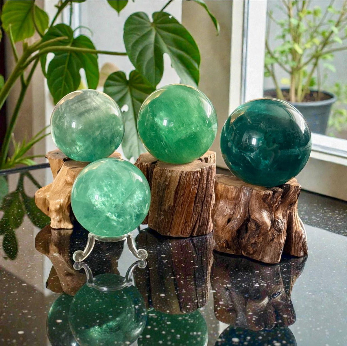 Green Fluorite Sphere Lamp, Wooden Branch Base, USB Powered