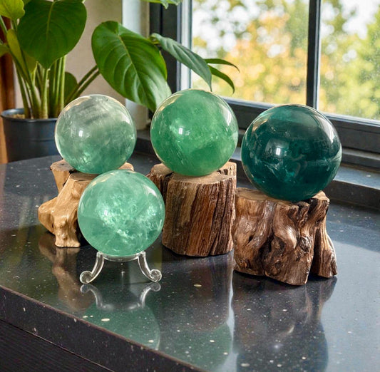 Green Fluorite Sphere Lamp, Wooden Branch Base, USB Powered