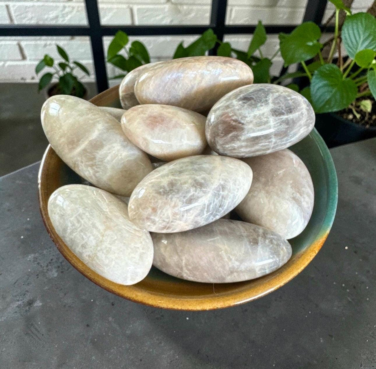 Moonstone Crystal Tumble Stone: Intuition, Balance & Feminine Energy