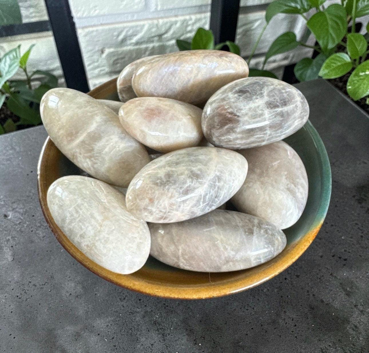 Moonstone Crystal Tumble Stone: Intuition, Balance & Feminine Energy