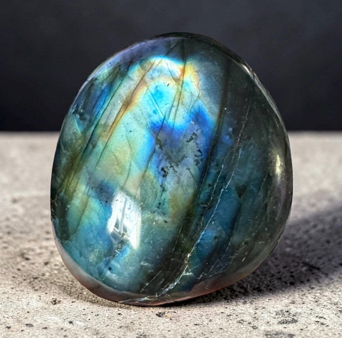 Labradorite Palm Stone: Iridescent Crystal for Intuition (40mm x 40mm)