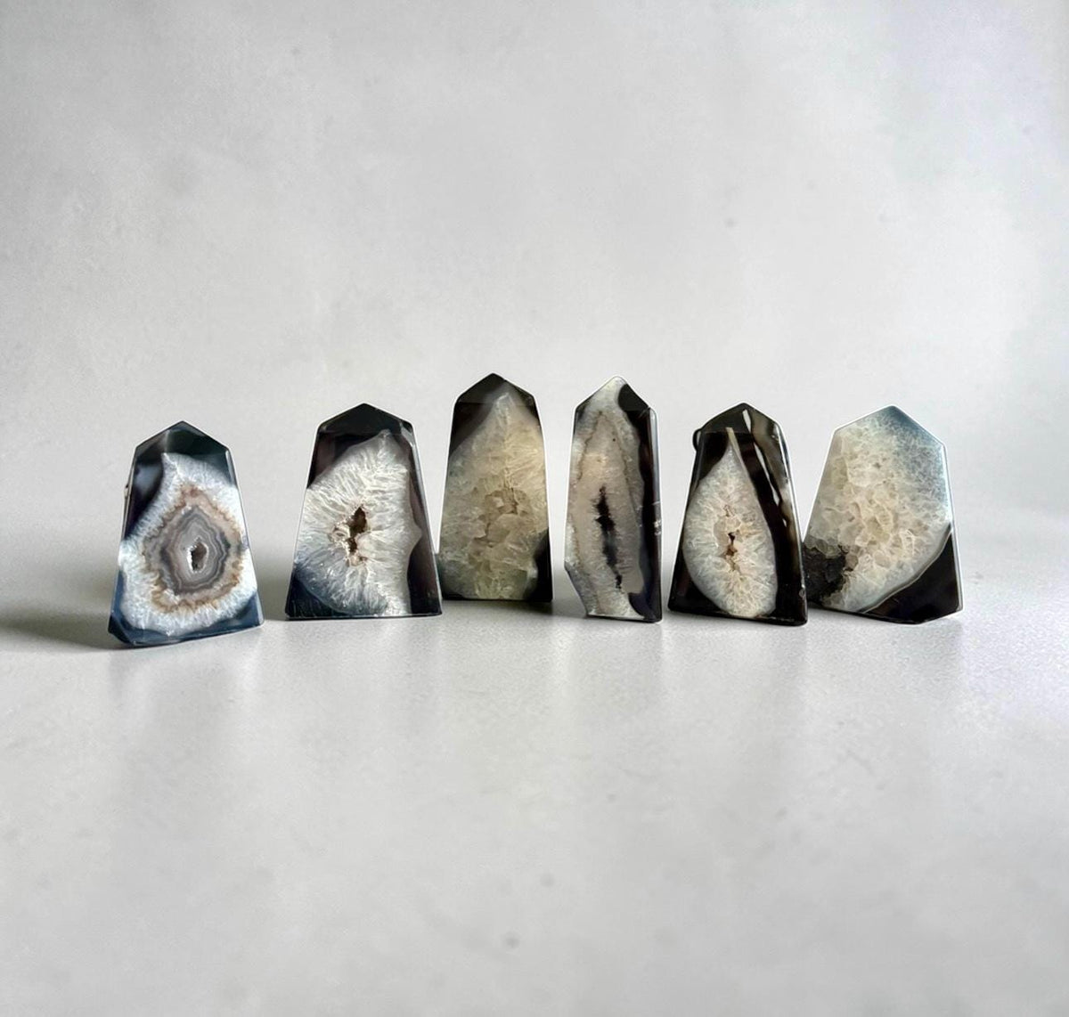 Black Onyx Druze Obelisk Tower: Protective Crystal Decor