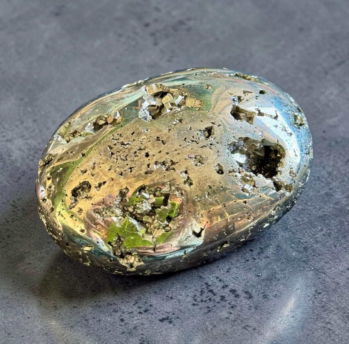 Pyrite Palm Stone – Crystal for Prosperity, Protection & Confidence | Healing Energy Crystal