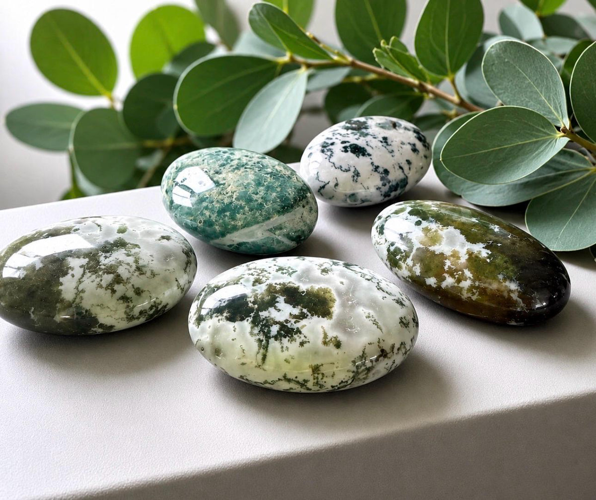 Moss Agate Palm Stone: Nurturing Earth Energy Crystal