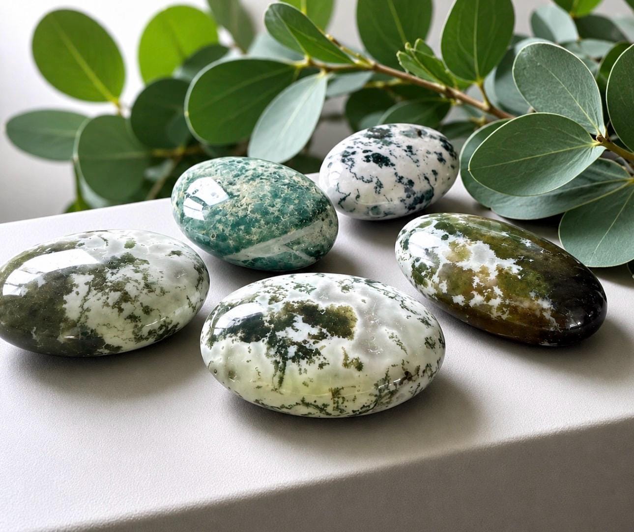 Moss Agate Palm Stone: Nurturing Earth Energy Crystal