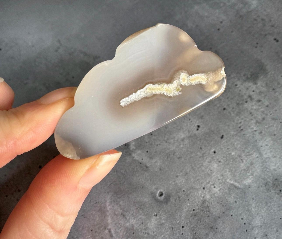 Agate Crystal Cloud Carving – Grounding, Balance & Calm | Natural Crystal Ornament