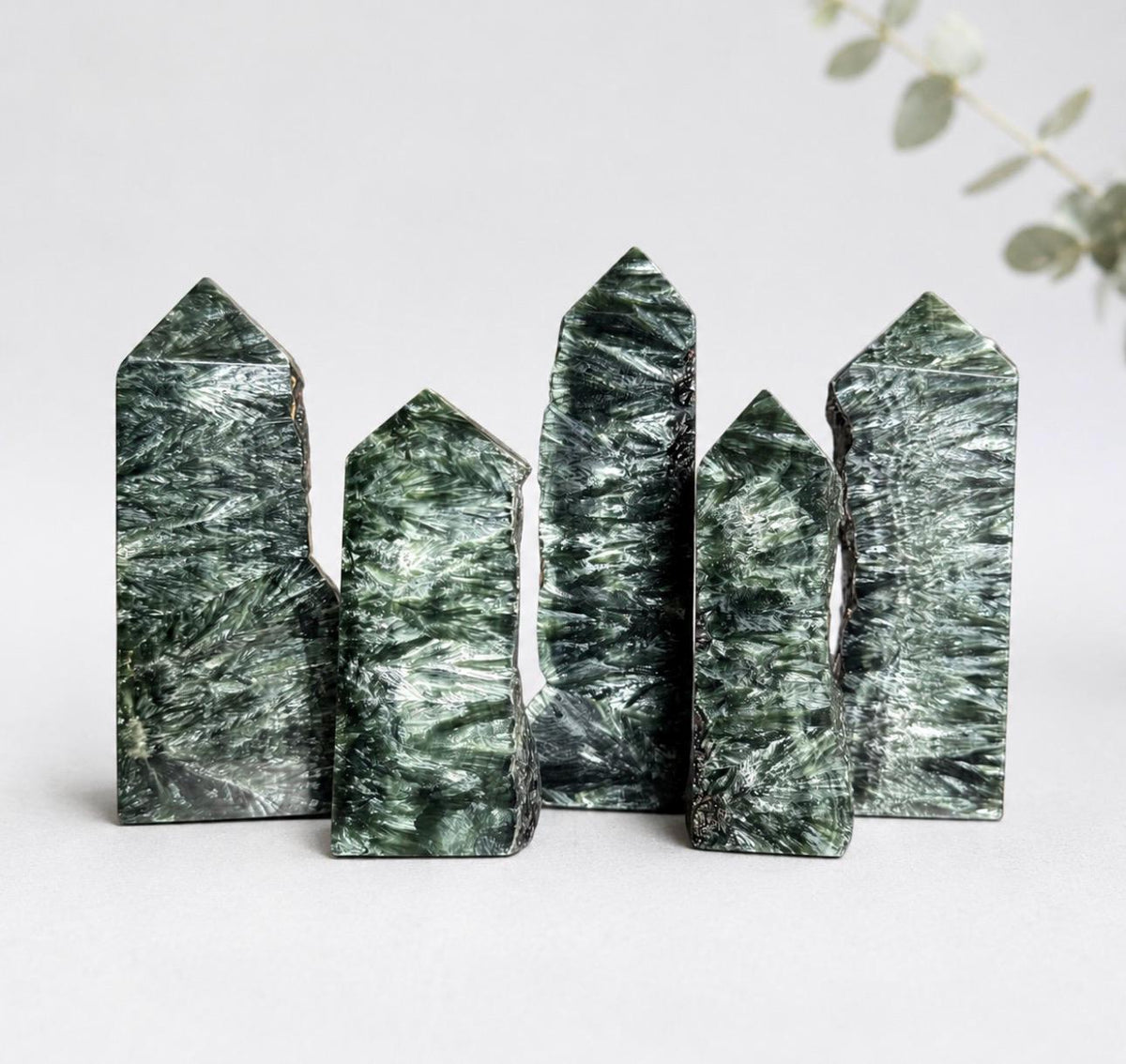 Rare Seraphinite Obelisk Tower – High Quality Green Crystal | Spiritual Growth, Intuition & Transformation