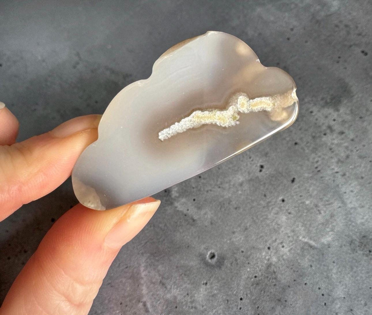 Agate Crystal Cloud Carving – Grounding, Balance & Calm | Natural Crystal Ornament